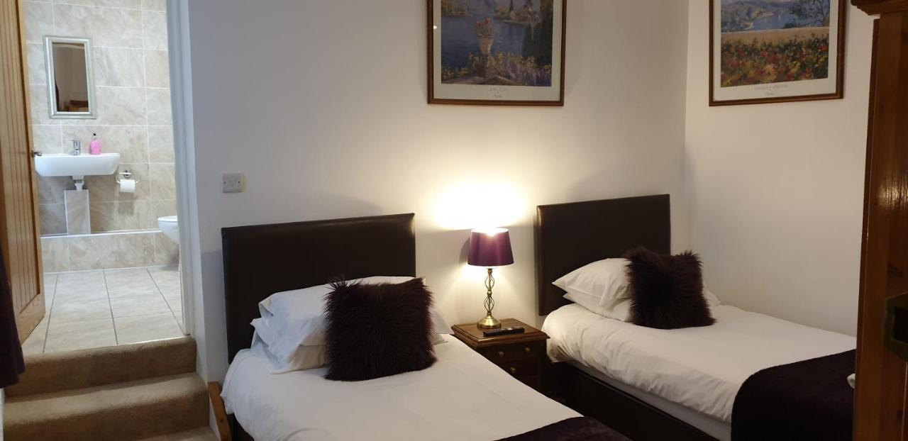 The Spread Eagle Hotel Джедбърг Екстериор снимка