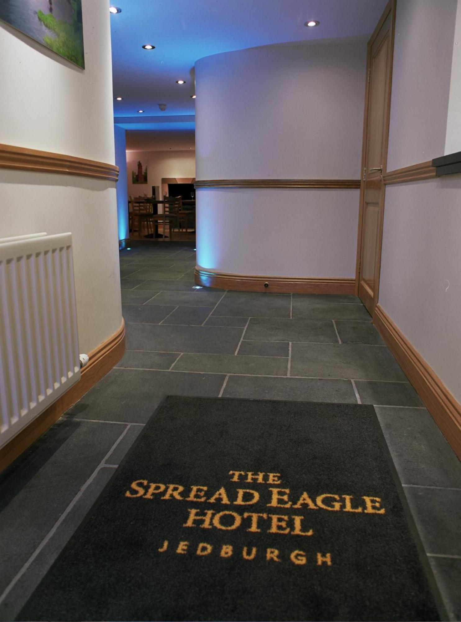 The Spread Eagle Hotel Джедбърг Екстериор снимка