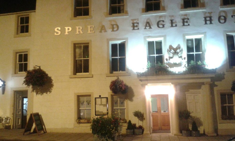 The Spread Eagle Hotel Джедбърг Екстериор снимка
